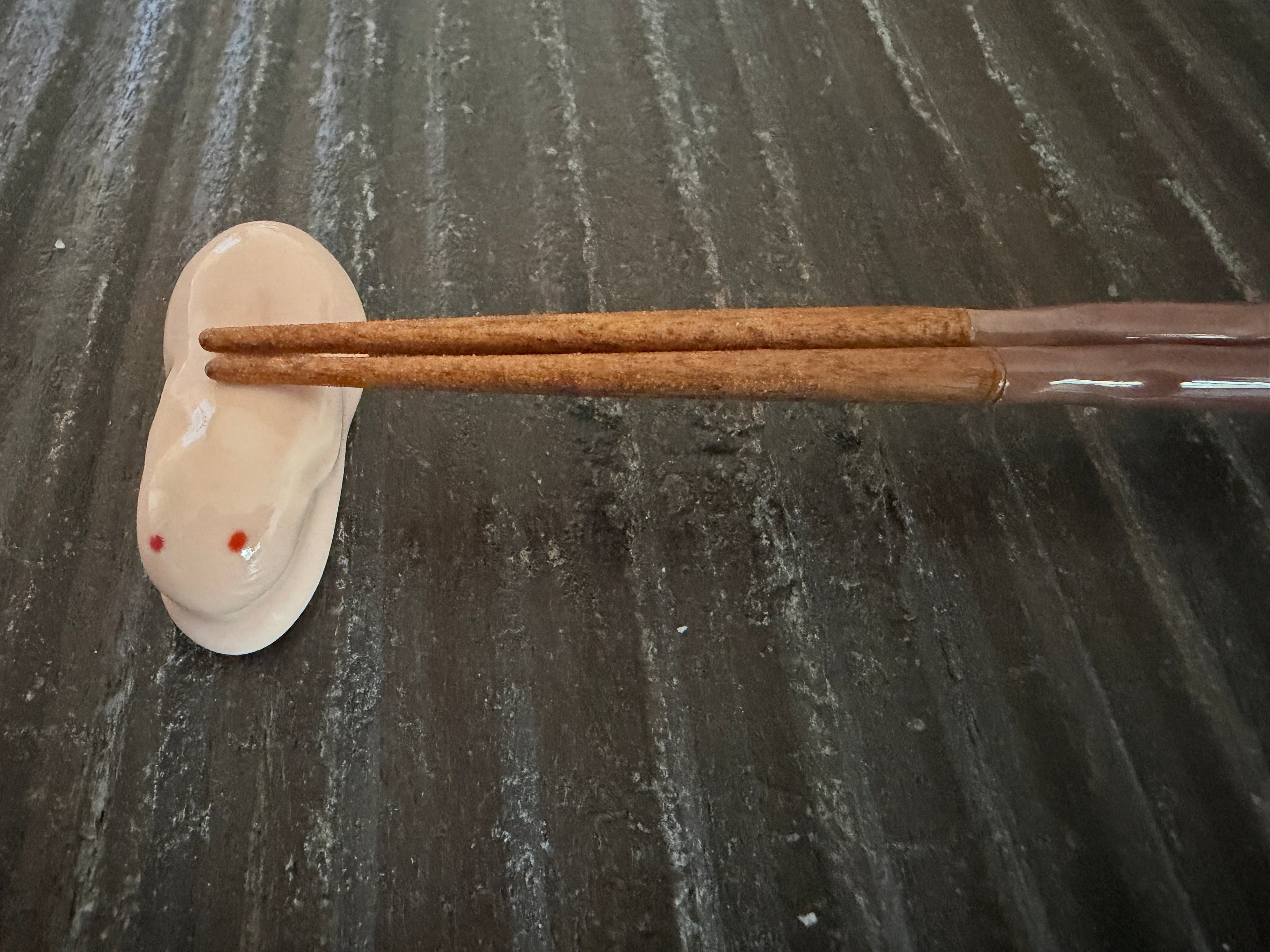 Rabbit chopsticks rest