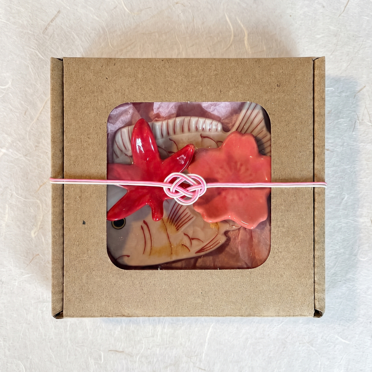 Gift Sets : Aritayaki Fish Plate + chopstick rests