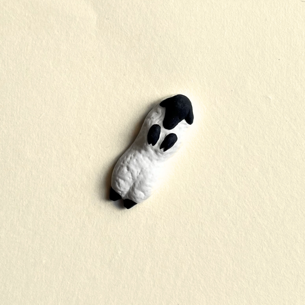 Podstawka pod pałeczki Śpiąca Owieczka na plecach
